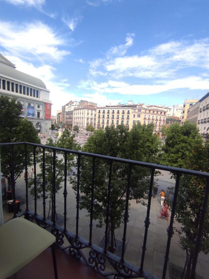 Parsa Homstay Madrid Eksteriør billede